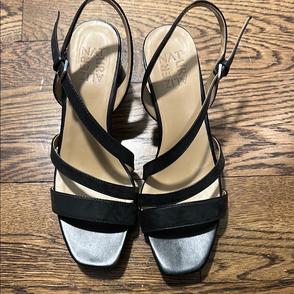 Naturalizer Black Strappy Women's Sandals